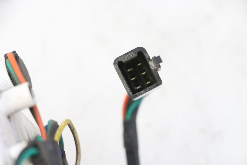 photo de CUENTA KILÓMETROS HONDA SCV LEAD 100 (2003 - 2007) - Otra perspectiva