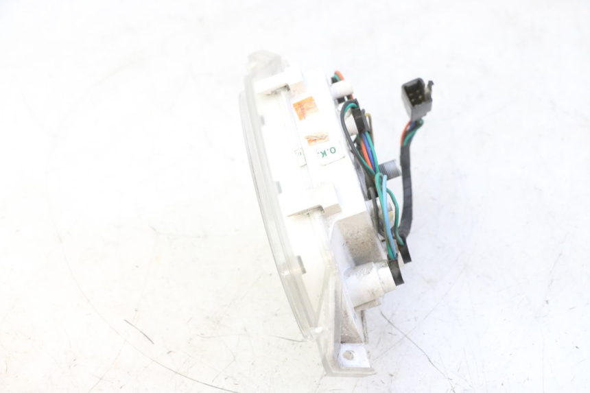 photo de CUENTA KILÓMETROS HONDA SCV LEAD 100 (2003 - 2007) - Primer plano técnico