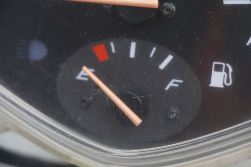 photo de CUENTA KILÓMETROS HONDA SCV LEAD 100 (2003 - 2007) - Zoom estado de uso
