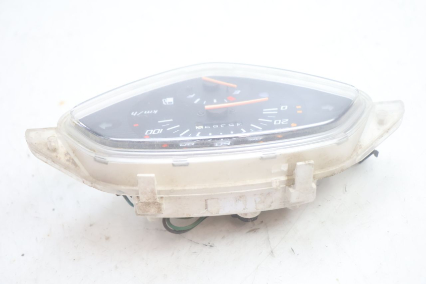 photo de CUENTA KILÓMETROS HONDA SCV LEAD 100 (2003 - 2007) - Primer plano técnico