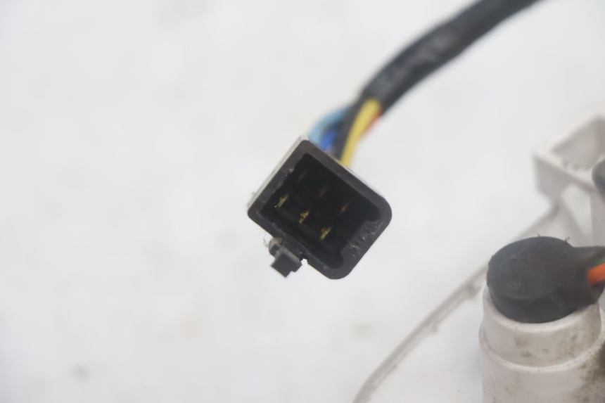 photo de CUENTA KILÓMETROS HONDA SCV LEAD 100 (2003 - 2007) - Estado de la superficie y material