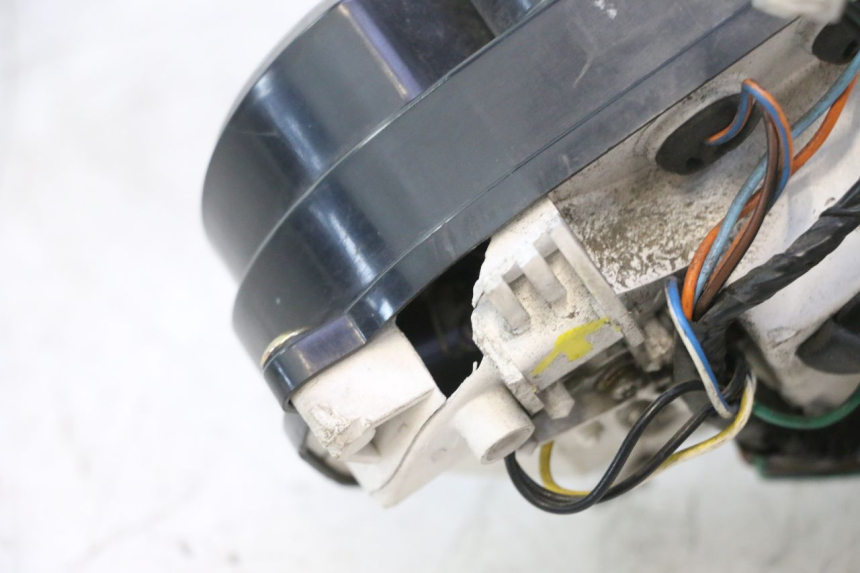 photo de VELOCIMETRO HONDA SH 125 (2001 - 2003) - Primer plano técnico