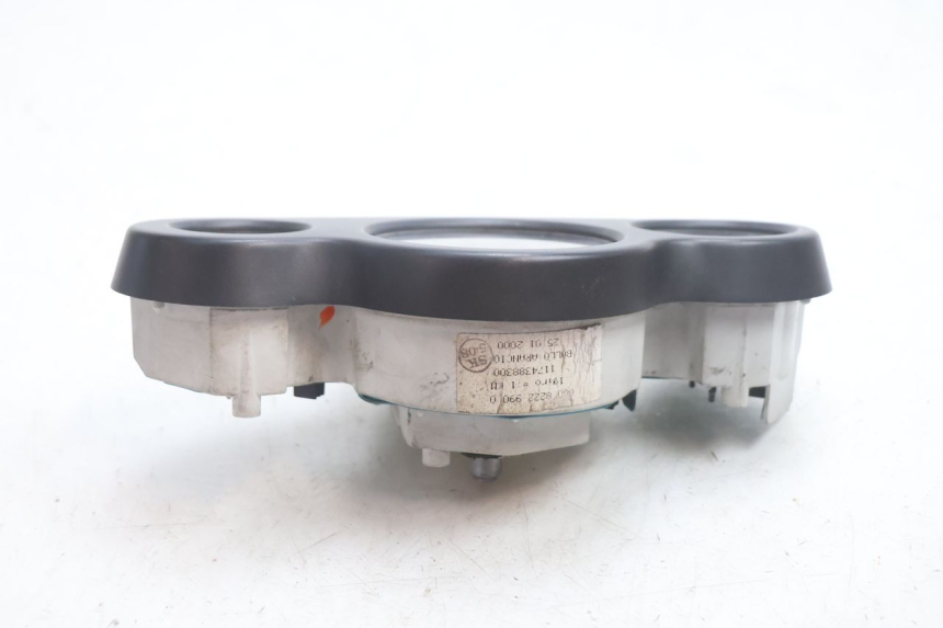 photo de VELOCIMETRO PEUGEOT SPEEDFIGHT 2 AC 50 (2000 - 2009) - Detalles de los puntos de fijación