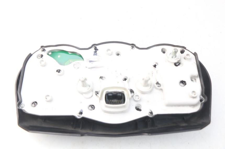 photo de VELOCIMETRO TRIUMPH SPRINT ST ABS 1050 (2005 - 2007) - Detalles de los puntos de fijación