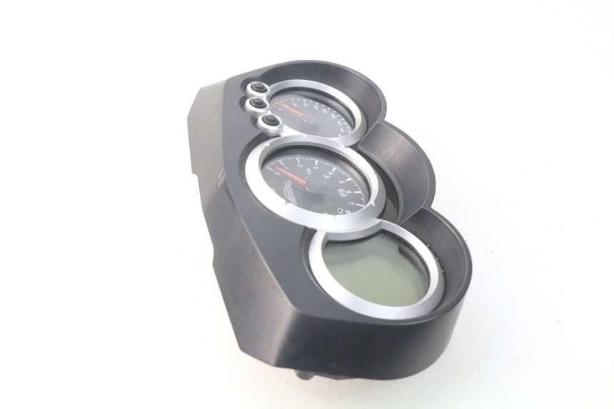 photo de VELOCIMETRO TRIUMPH SPRINT ST ABS 1050 (2005 - 2007) - Marcados y referencias originales