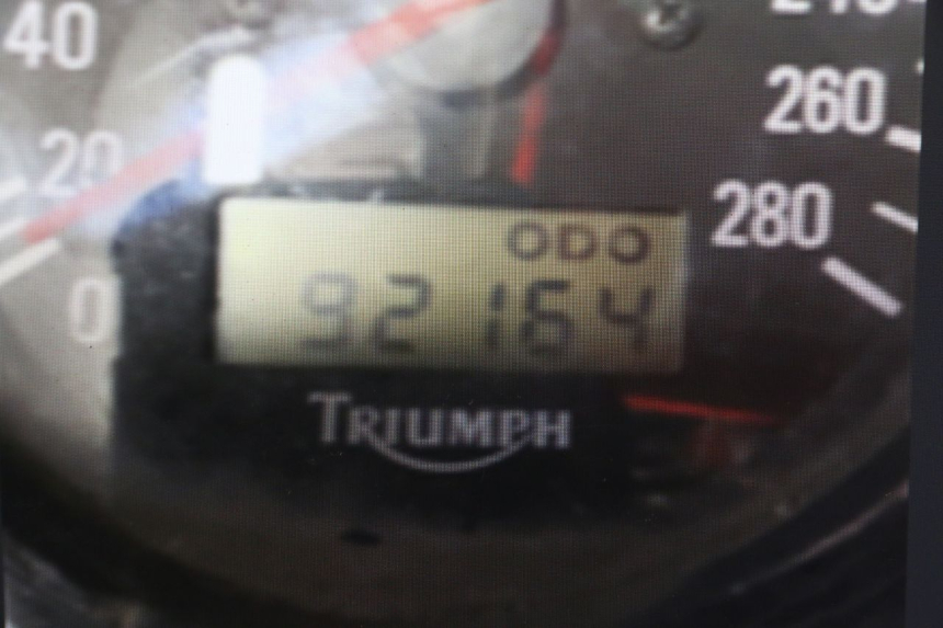 photo de CUENTA KILÓMETROS TRIUMPH SPRINT ST 955 (1999 - 2001) - Detalle de la pieza