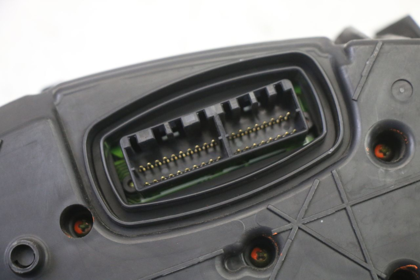 photo de VELOCIMETRO HONDA ST PAN EUROPEAN 1300 (2002 - 2013) - Características distintivas