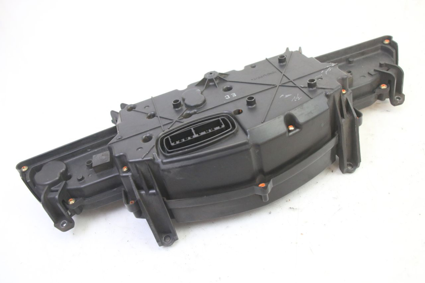 photo de VELOCIMETRO HONDA ST PAN EUROPEAN 1300 (2002 - 2013) - Zoom sobre los componentes