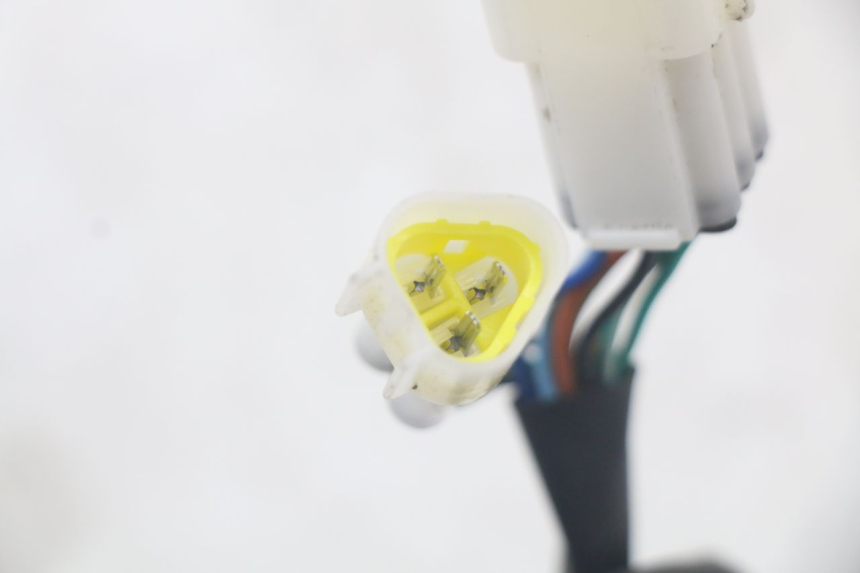 photo de CUENTA KILÓMETROS HYTRACK ST 170 (2020 - 2024) - Estado de la superficie y material