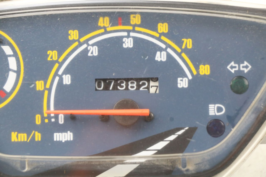 photo de VELOCIMETRO FYM STRADA 50 (2007 - 2014) - Otra vista del artículo