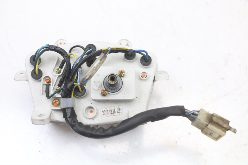 photo de VELOCIMETRO PEUGEOT STREETZONE I 2T 50 (2018 - 2020) - Detalles de los puntos de fijación