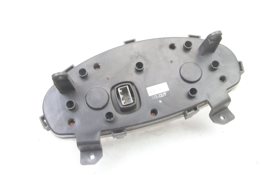 photo de VELOCIMETRO SUZUKI BURGMAN 125 (2015 - 2017) - Detalles de los puntos de fijación