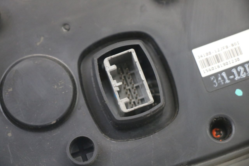 photo de VELOCIMETRO SUZUKI BURGMAN 125 (2015 - 2017) - Estado de la superficie y material