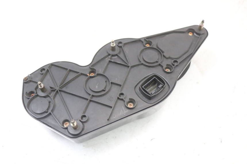 photo de VELOCIMETRO SUZUKI SV S 650 (1999 - 2002) - Estado de la superficie y material