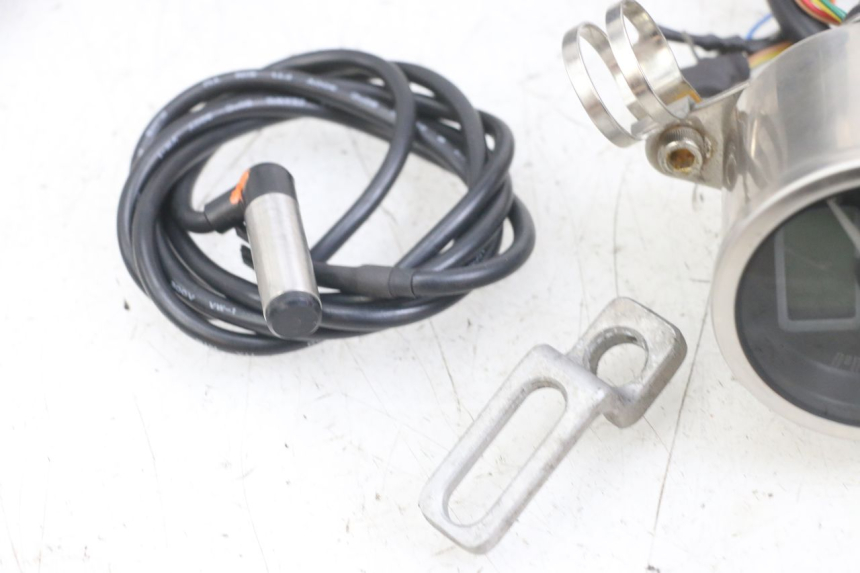 photo de CUENTA KILÓMETROS SUZUKI SV N 650 (1999 - 2002) - Vista principal