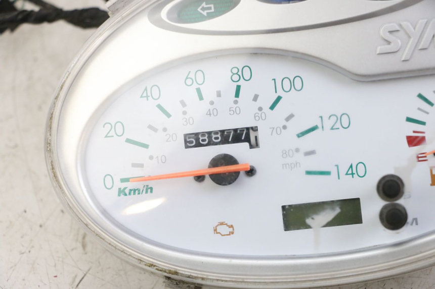 photo de CUENTA KILÓMETROS SYM FIDDLE 3 III 125 (2014 - 2020) - Primer plano de alta resolución