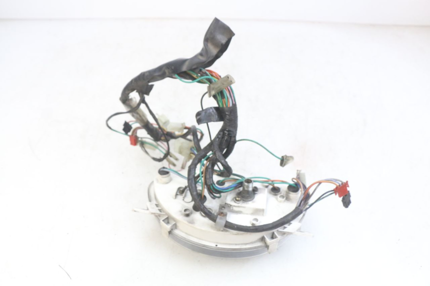 photo de CUENTA KILÓMETROS SYM SYMPHONY 125 (2009 - 2015) - Estado de la superficie y material