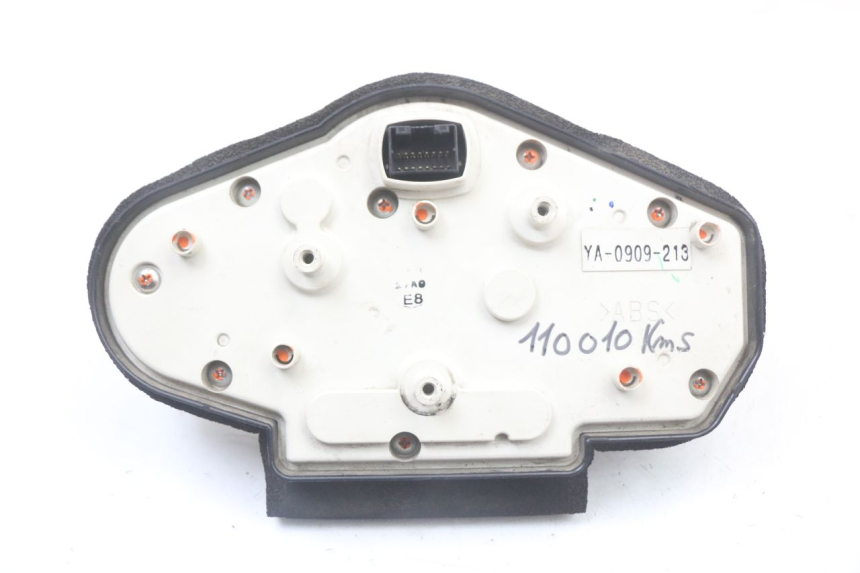 photo de CUENTA KILÓMETROS YAMAHA TDM ABS 900 (2002 - 2014) - Estado de la superficie y material