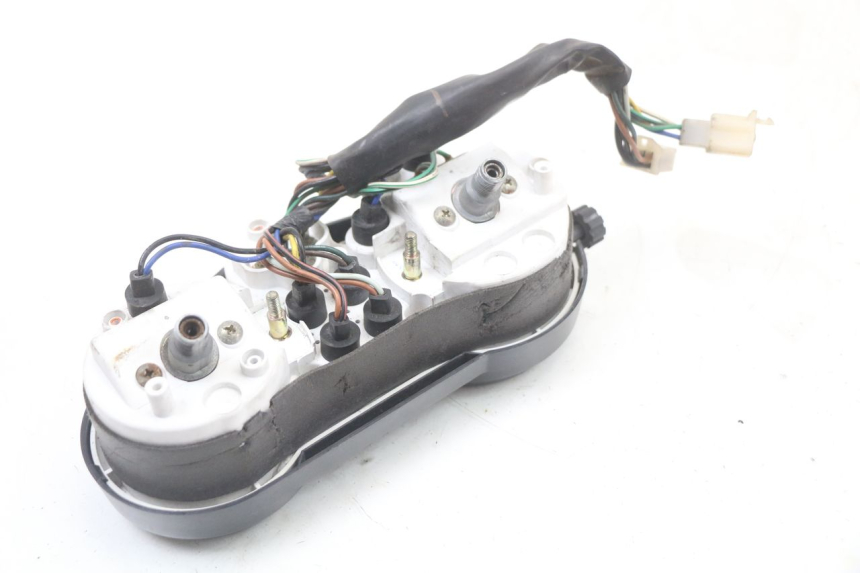 photo de VELOCIMETRO YAMAHA TDR DELTABOX 125 (1997 - 2003) - Estado de la superficie y material