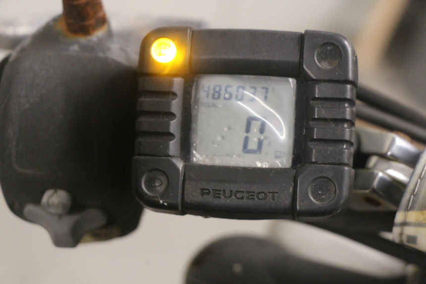 photo de CUENTA KILÓMETROS PEUGEOT TKR TREKKER FURIOUS 50 (2005 - 2014) - Marcados y referencias originales