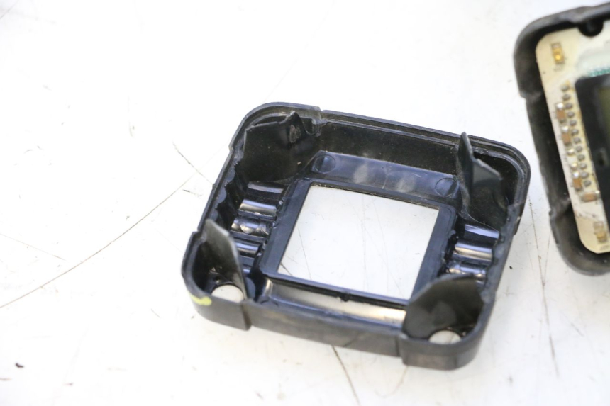photo de CUENTA KILÓMETROS PEUGEOT TKR TREKKER FURIOUS 50 (2005 - 2014) - Marcados y referencias originales