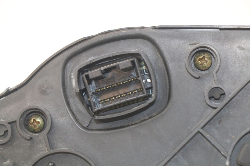 photo de CUENTA KILÓMETROS SUZUKI TLS TL S 1000 (1997 - 2001) - Detalles de los puntos de fijación