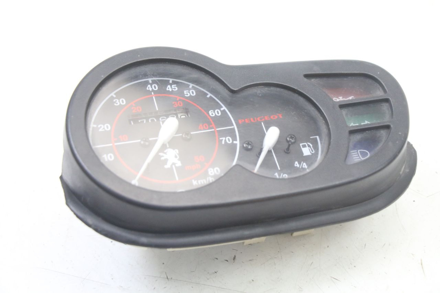 photo de VELOCIMETRO PEUGEOT TREKKER TKR 50 (2005 - 2014) - Otra perspectiva