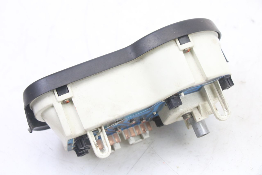 photo de VELOCIMETRO PEUGEOT TREKKER TKR 50 (2005 - 2014) - Detalles de los puntos de fijación