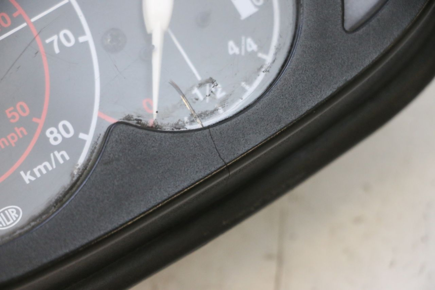 photo de VELOCIMETRO PEUGEOT TREKKER TKR 50 (2005 - 2014) - Características distintivas
