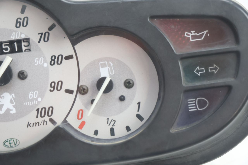 photo de CUENTA KILÓMETROS PEUGEOT TREKKER 50 (1995 - 2004) - Zoom estado de uso