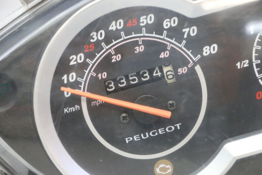 photo de VELOCIMETRO PEUGEOT TWEET PRO CARGO 50 (2018 - 2022) - Zoom sobre los componentes