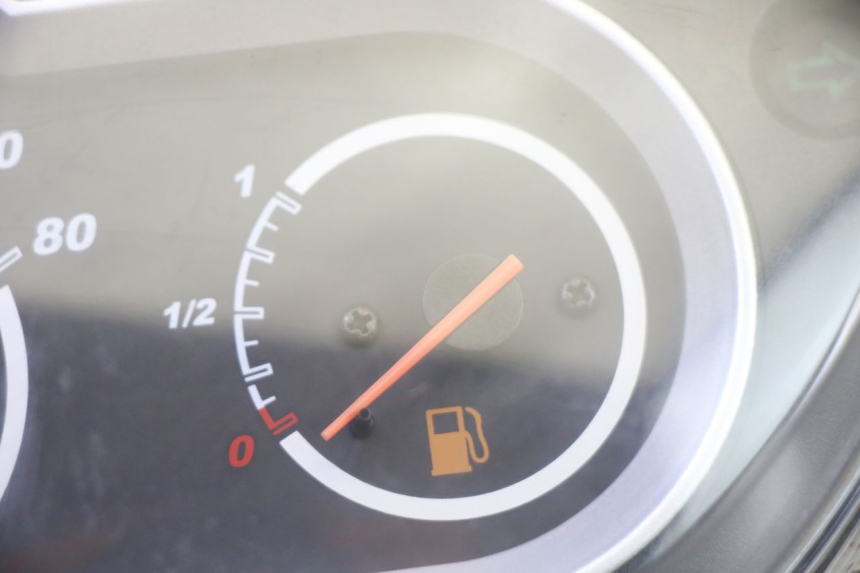 photo de VELOCIMETRO PEUGEOT TWEET PRO EFI 4T 50 (2021 - 2022) - Otra perspectiva