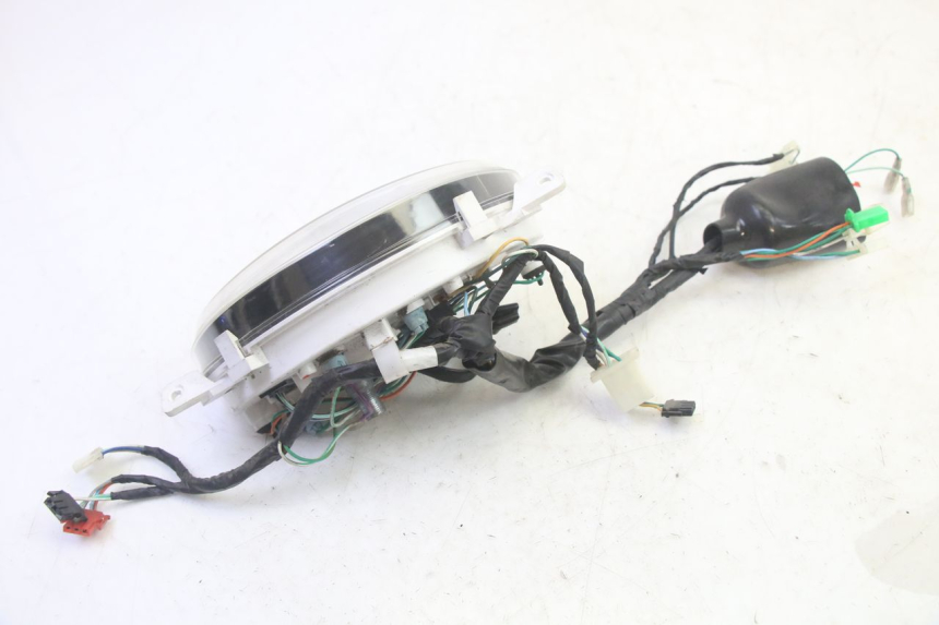 photo de VELOCIMETRO PEUGEOT TWEET PRO EFI 4T 50 (2021 - 2022) - Primer plano técnico