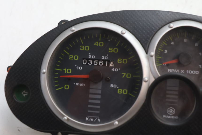 photo de VELOCIMETRO PIAGGIO TYPHOON 50 (2000 - 2009) - Detalle de la pieza