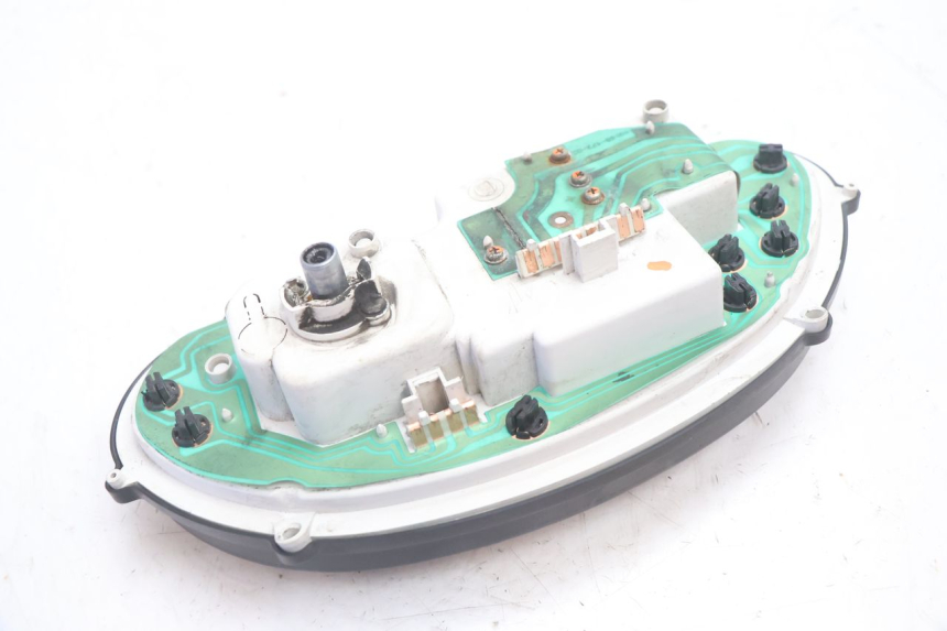 photo de VELOCIMETRO PIAGGIO TYPHOON 50 (2000 - 2009) - Detalles de los puntos de fijación