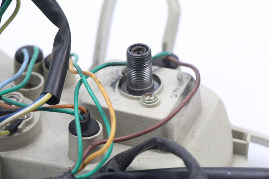 photo de VELOCIMETRO REVATTO URBA GT 125 (2007 - 2017) - Detalles de los puntos de fijación