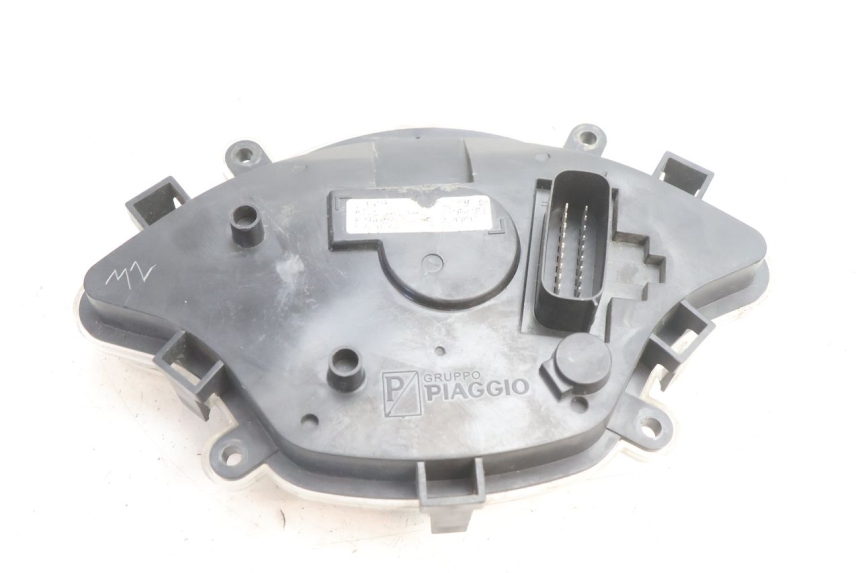 photo de VELOCIMETRO PIAGGIO VESPA PRIMAVERA 2T 50 (2013 - 2018) - Estado de la superficie y material
