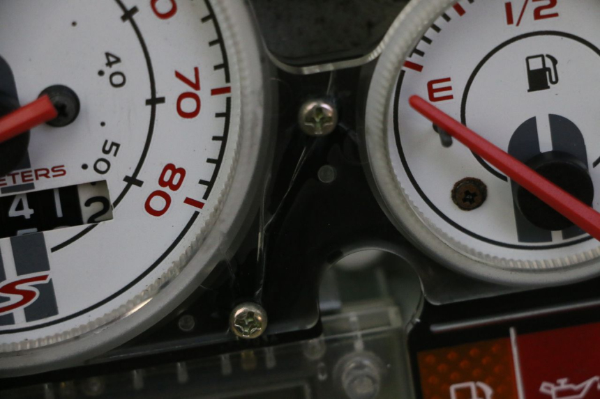 photo de CUENTA KILÓMETROS PIAGGIO VESPA S 2T 50 (2007 - 2014) - Perfil de la pieza de repuesto