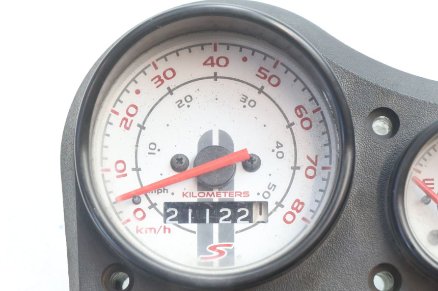 photo de CUENTA KILÓMETROS PIAGGIO VESPA S 2T 50 (2007 - 2014) - Detalle de la pieza