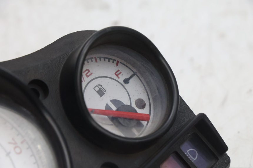 photo de CUENTA KILÓMETROS PIAGGIO VESPA S 2T 50 (2007 - 2014) - Primer plano técnico
