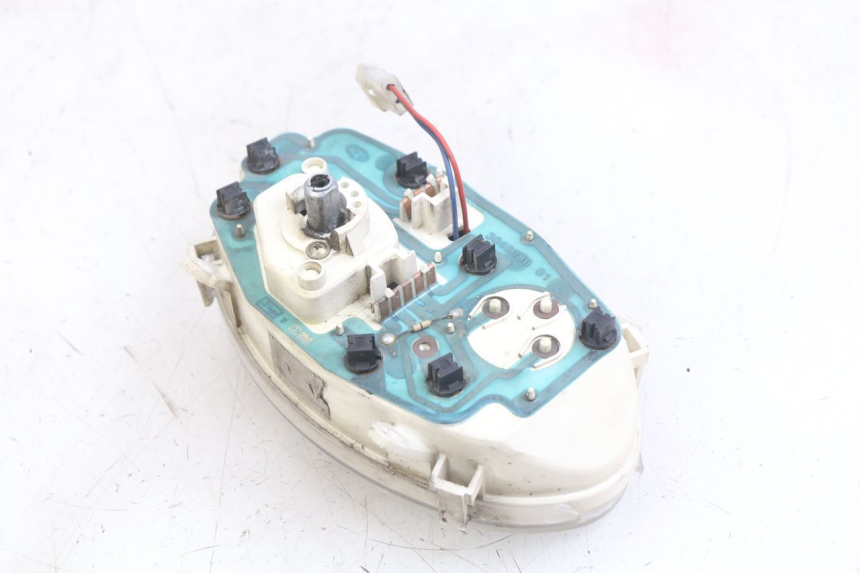 photo de CUENTA KILÓMETROS PEUGEOT VIVACITY 50 (2004 - 2009) - Detalles de los puntos de fijación