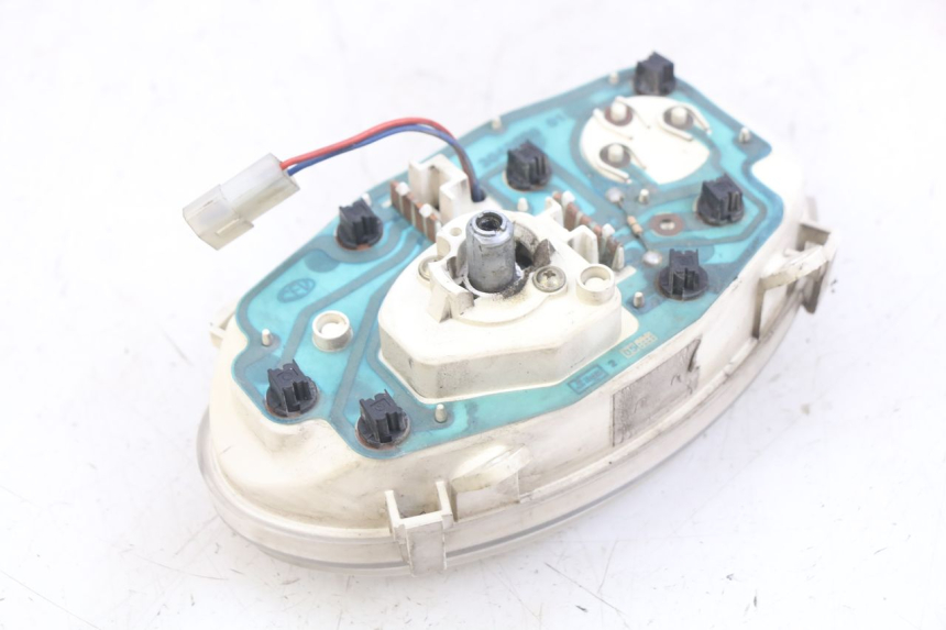 photo de CUENTA KILÓMETROS PEUGEOT VIVACITY 50 (2004 - 2009) - Estado de la superficie y material