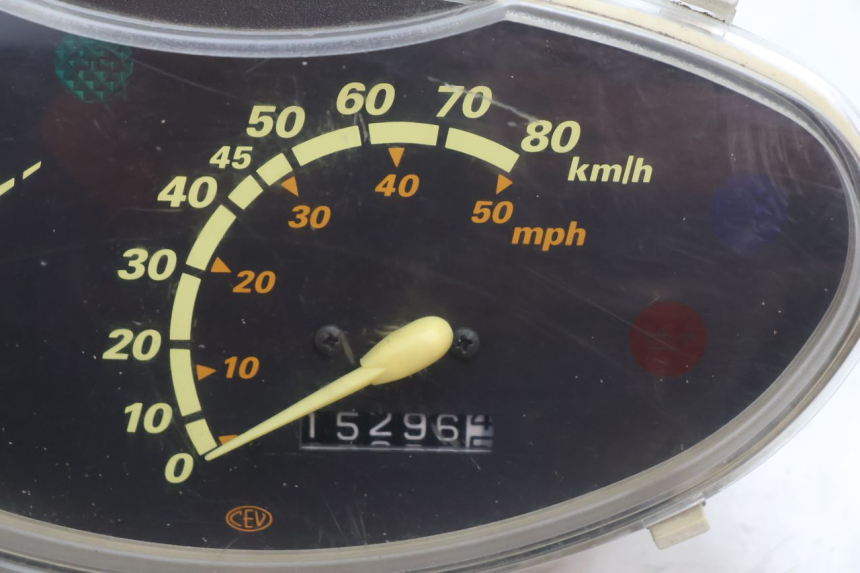 photo de VELOCIMETRO PEUGEOT VIVACITY 50 (1998 - 2003) - Zoom estado de uso