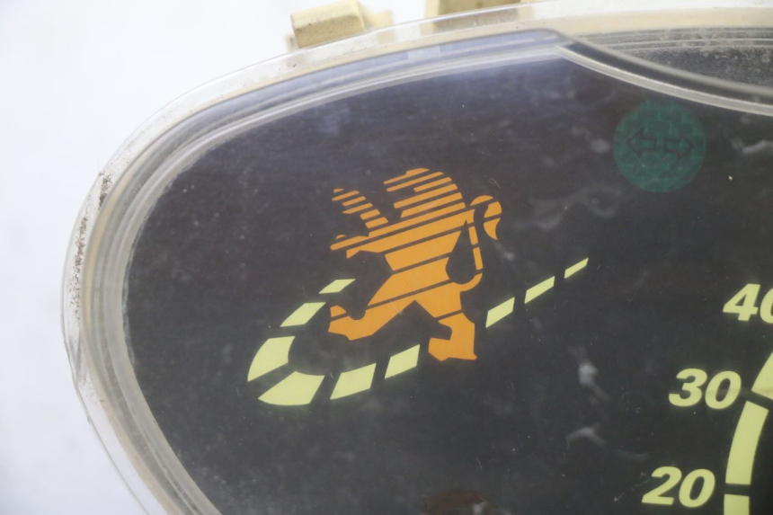 photo de VELOCIMETRO PEUGEOT VIVACITY 100 (1999 - 2008) - Detalle de la pieza