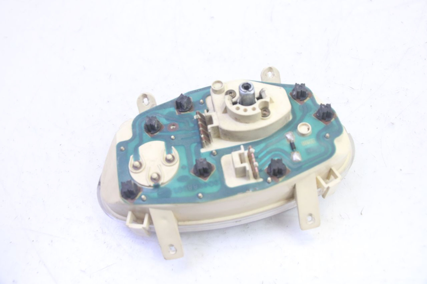 photo de VELOCIMETRO PEUGEOT VIVACITY 100 (1999 - 2008) - Detalles de los puntos de fijación