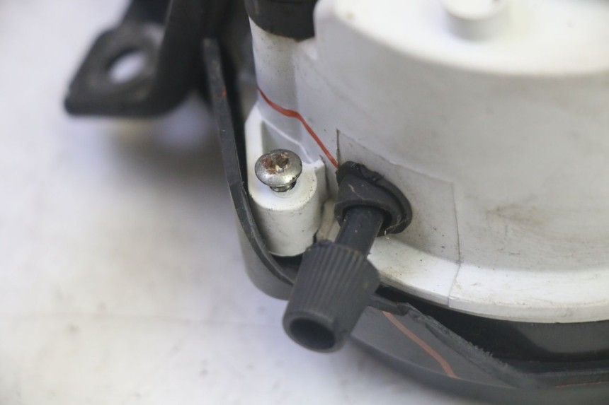 photo de VELOCIMETRO DAELIM VJ ROADWIN FI 125 (2008 - 2017) - Zoom sobre los componentes