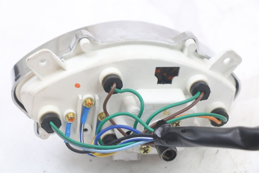 photo de VELOCIMETRO JM MOTORS VX 125 (2022 - 2025) - Estado de la superficie y material