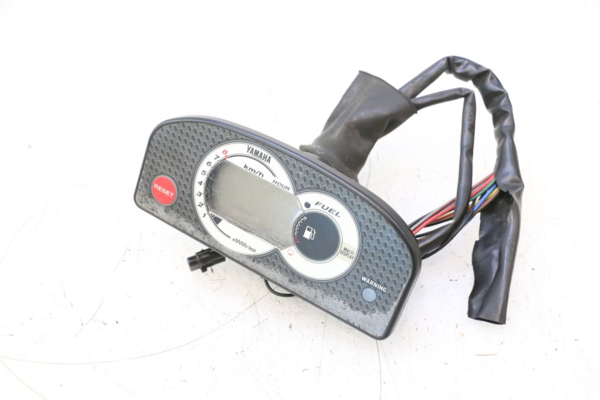 photo de VELOCIMETRO YAMAHA WAVE RUNNER GP R 1200 (2000 - 2003) - Zoom sobre los componentes
