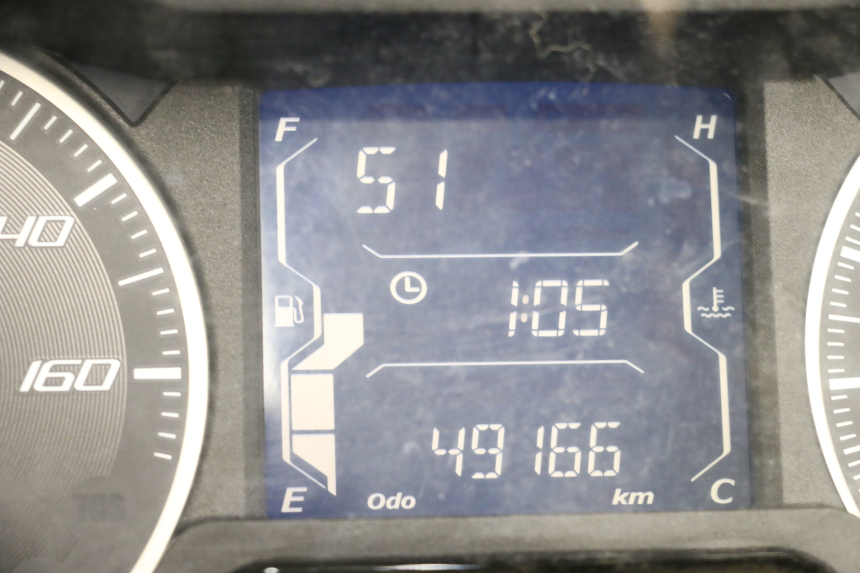 photo de CUENTA KILÓMETROS YAMAHA XMAX X-MAX ABS 125 (2017 - 2020) - Otra perspectiva