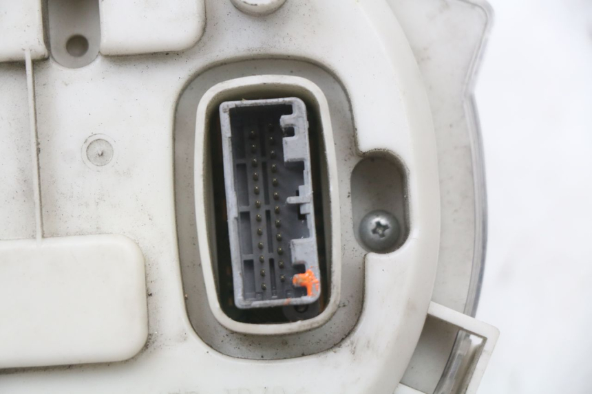 photo de CUENTA KILÓMETROS YAMAHA XMAX X-MAX ABS 125 (2017 - 2020) - Estado de la superficie y material